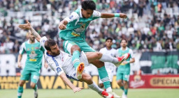 Persebaya Raih Tiga Poin Usai Hajar Arema 4-0
