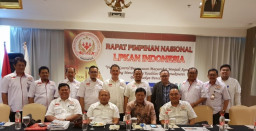 Hari Buruh Adalah Alarm Keras untuk Republik Kalau Kita Semua Buruh, Muliakan Dulu Buruh Penjaga Masa Depan  
