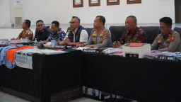 Markas Scamming Internasional Diungkap Polrestabes Surabaya , 44 Orang Diamankan