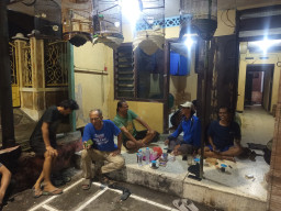 Cangkrukan Penggemar Burung Bersama Warga Banyurip Wetan Pererat Silaturahmi dan Kekompakan