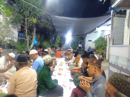 Tahlilan 40 Hari Wafatnya Almarhum Wiwik Mujiono, Keluarga Gelar Doa Bersama