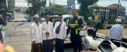 Terpisah dari Rombongan Haul, Lansia 90 Tahun Asal Mojokerto Berhasil Dipertemukan Kembali oleh Polres Gresik