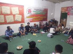 Posko SPMB JAWAPES di Kentintang Baru II Surabaya Bantu Warga Atasi Kendala Pendaftaran Sekolah