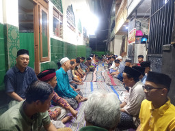 Warga Simo Pronajaya Gelar Peringatan 1.000 Hari Wafatnya Almarhum Bapak Sunaryi, Keluarga Adakan Doa Bersama