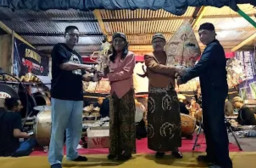 Bumi Laras Manunggal Gelar Wayang Kulit Suroan, Lestarikan Budaya Warisan Leluhur