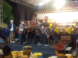 Pergelaran Wayang Kulit Semarakkan Sedekah Bumi di Simo Gunung Barat, Wujud Syukur dan Pelestarian Budaya