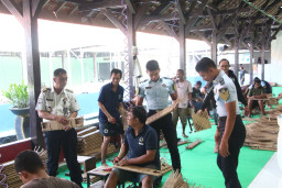 Asah Kreativitas dan Bekal Kemandirian Warga Binaan, Lapas Kelas I Madiun Tekuni Kegiatan Kemandirian Berupa Keterampila