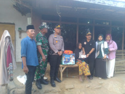 Warga Dusun Sorak Sampaikan Terima Kasih, Bupati Sampang Tinjau Langsung Rumah Tidak Layak Huni