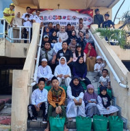 Gabungan 12 Media Online Peringati HUT dengan Santunan Anak Yatim dan Doa Bersama di Surabaya