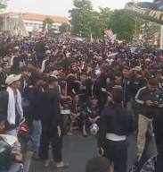 Polrestabes Surabaya Dipadati Aksi Massa PSHT, Arus Lalu Lintas Dialihkan