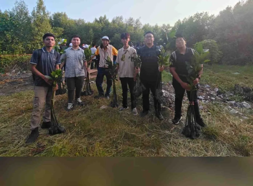 PII Jatim Tanam 3.000 Mangrove Sebagai Manifestasi Budaya Pembangunan