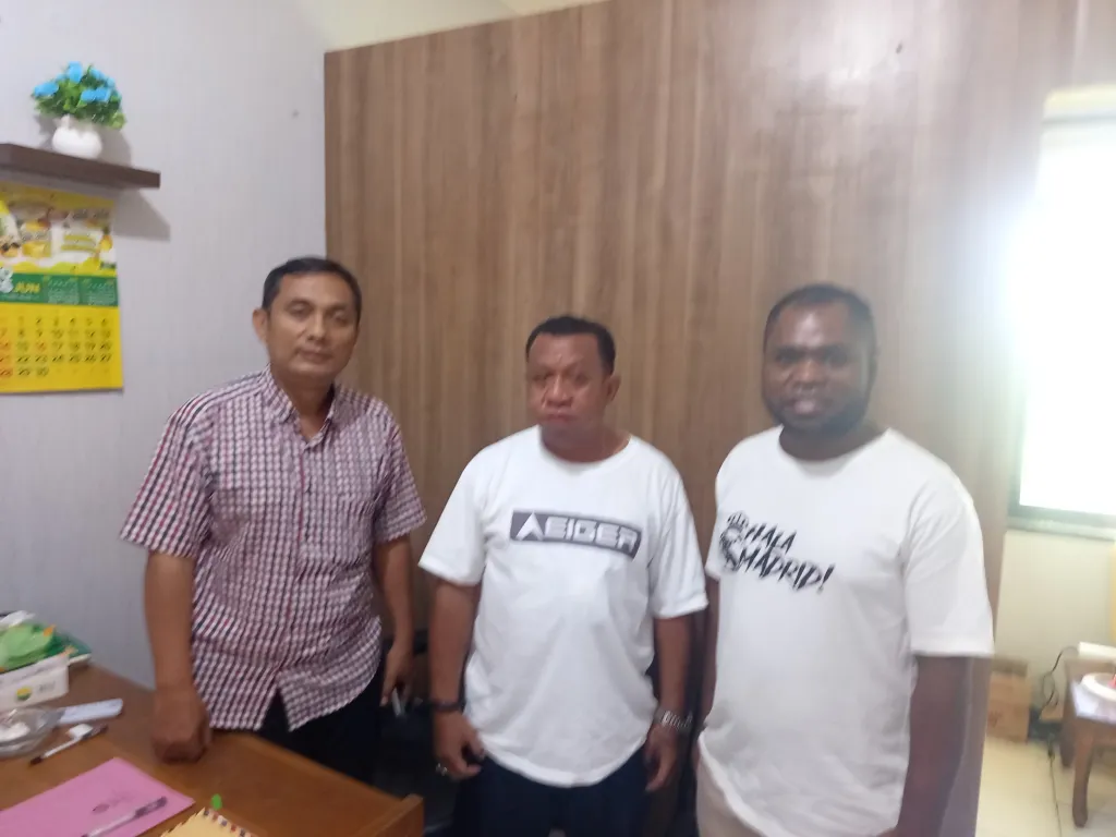 Ketua ITB DPW Jatim dan Ketua KEBAS Silaturahmi dengan Kanit Reskrim Polsek Lakarsantri Surabaya