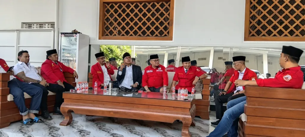 Pelantikan DPC Madas Sedarah Sampang Berlangsung Khidmat, Abah Samsul Arifin Ajak Pengurus Jaga Soliditas dan Pengabdian