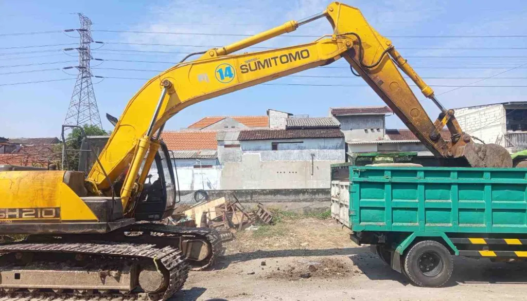 Perlebaran Sungai di Simomulyo Diharapkan Kurangi Risiko Banjir di Kawasan Sukomanunggal