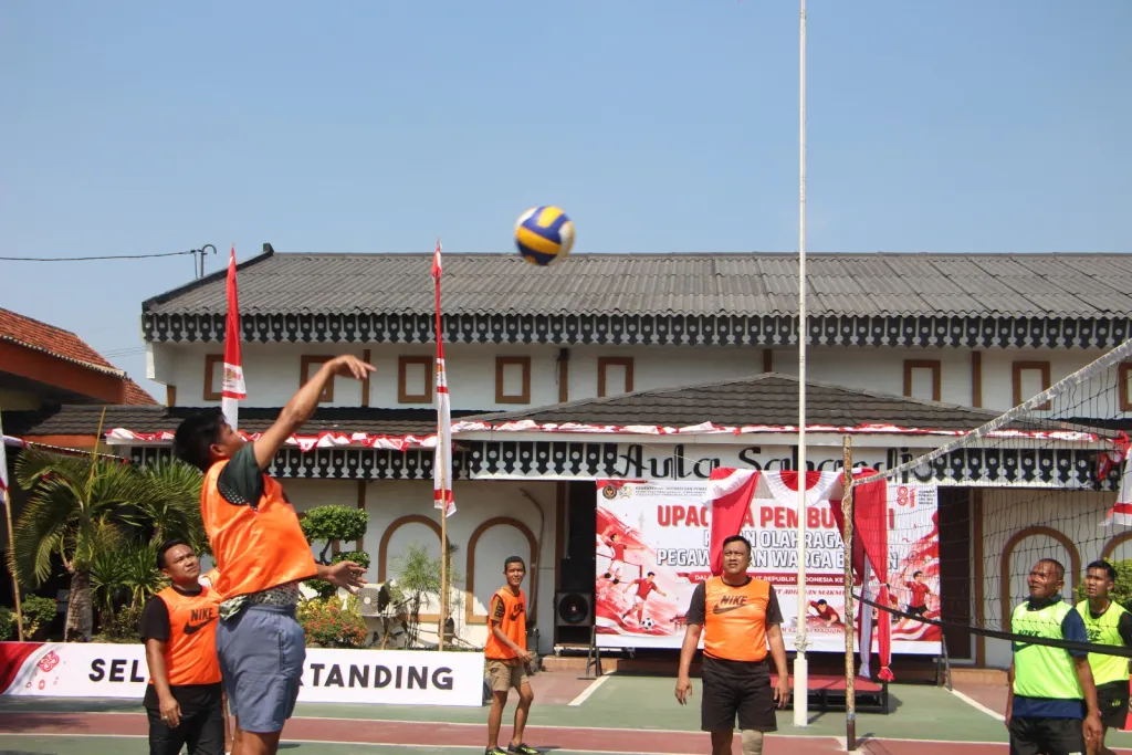 Adu Strategi dan Kekompakan di Partai Puncak, Final Bola Voli Jadi Panggung Sportivitas Warga Binaan Lapas Kelas I Madiu