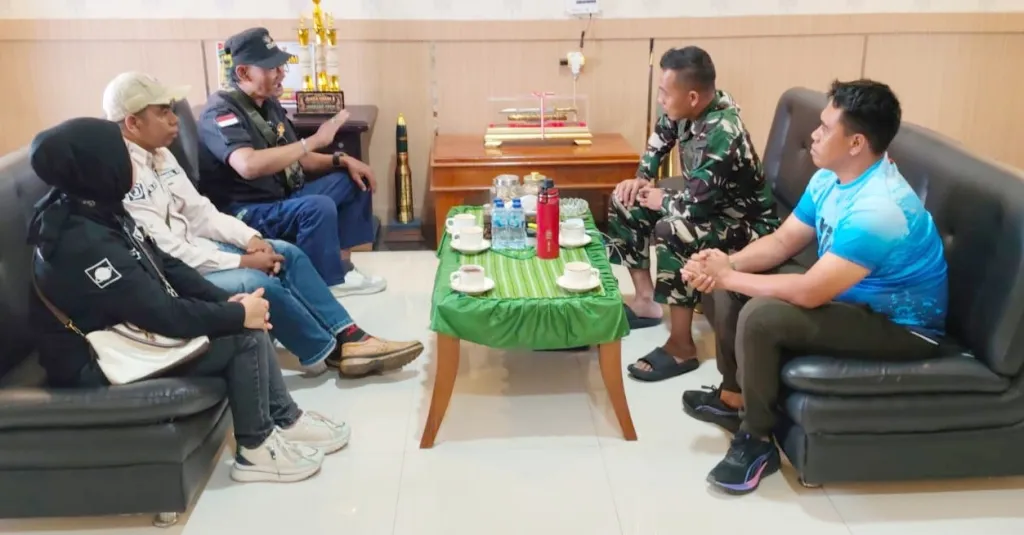 Wartawan Jalin Silaturahmi, Perkuat Sinergi Bersama Yonif 500/Sikatan