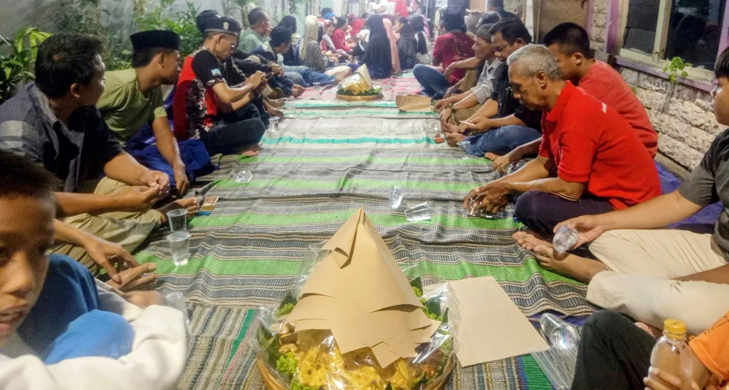 Malam Tasyakuran HUT RI ke-81 di Simo Pronajaya RT 02 Berlangsung Meriah