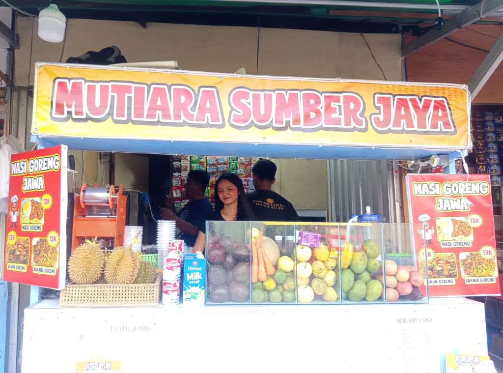 Mutiara Sumber Jaya Kembangkan Usaha Minuman Segar dan Nasi Goreng, Kini Buka Cabang di Pasar Pakis