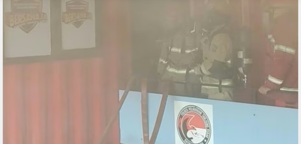 Ruang Satuan Narkoba Polres Tanjung Perak Terbakar, Asap Sempat Selimuti Gedung