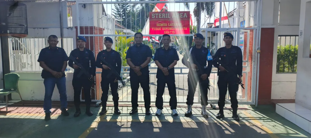 Perkuat Kewaspadaan dan Sinergi Pengamanan, Lima Personel Brimob Tilik Sambang ke Lapas Kelas I Madiun
