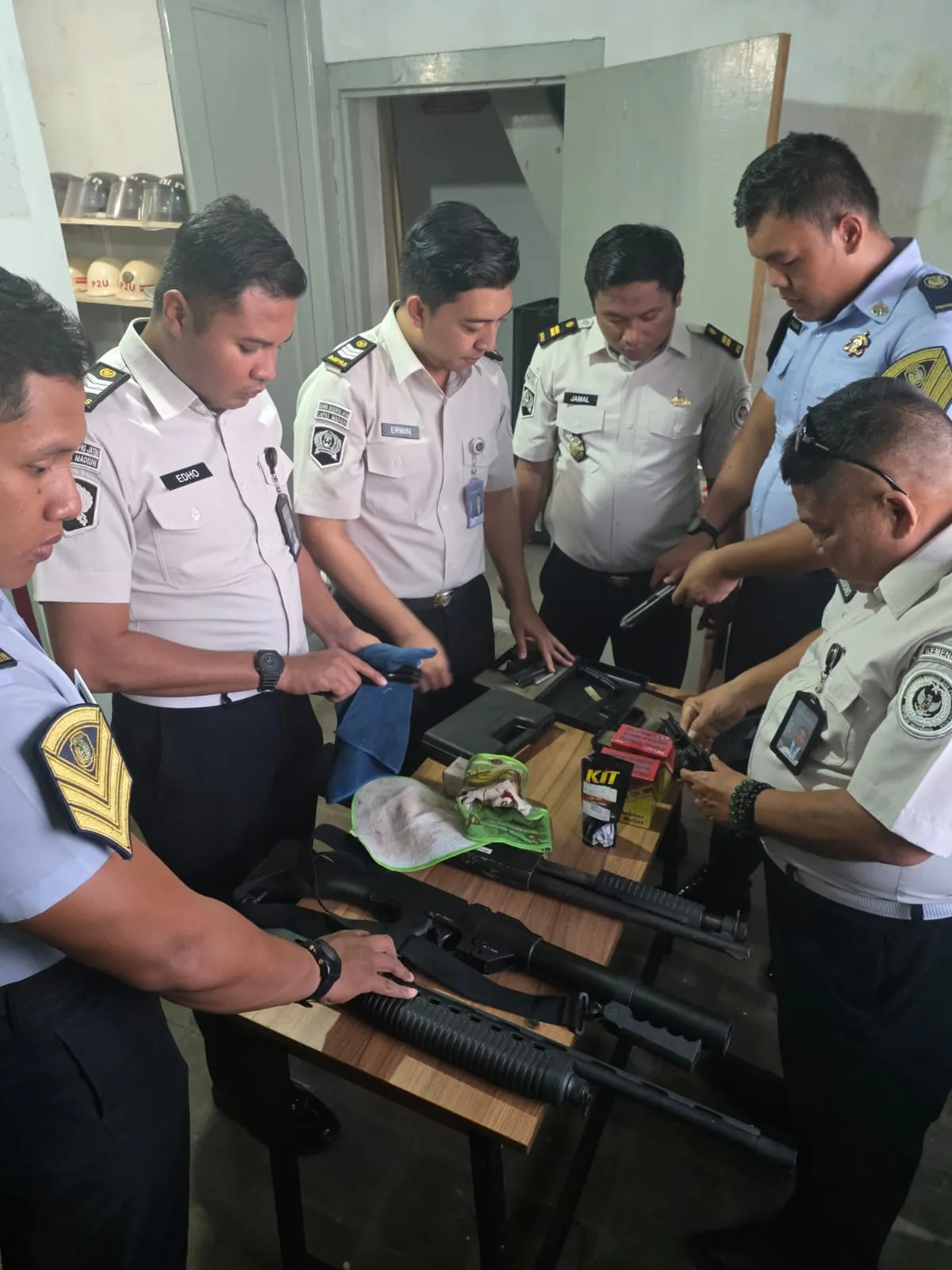 Pastikan Senjata Api Terinventarisasi dan Siap Digunakan, Lapas I Madiun Perketat Pengecekan Sarana Pengamanan