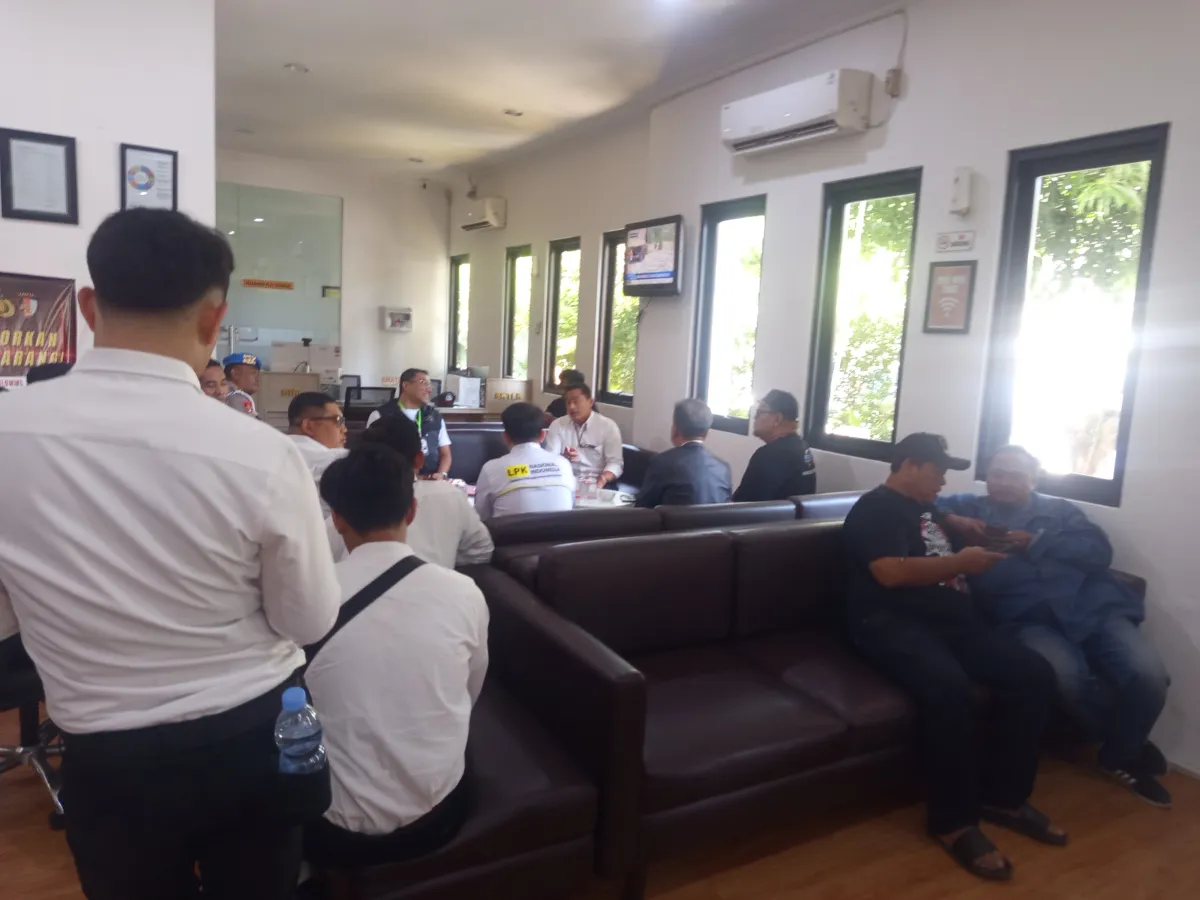 Arsas Geruduk Polda Jatim, Desak Kejelasan Penanganan Dugaan Pelanggaran Merek dan Paten Sepatu HIQUA